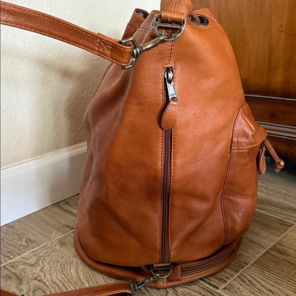 {Georgetown Leather} Bucket boho leather bag - Picture 5 of 12